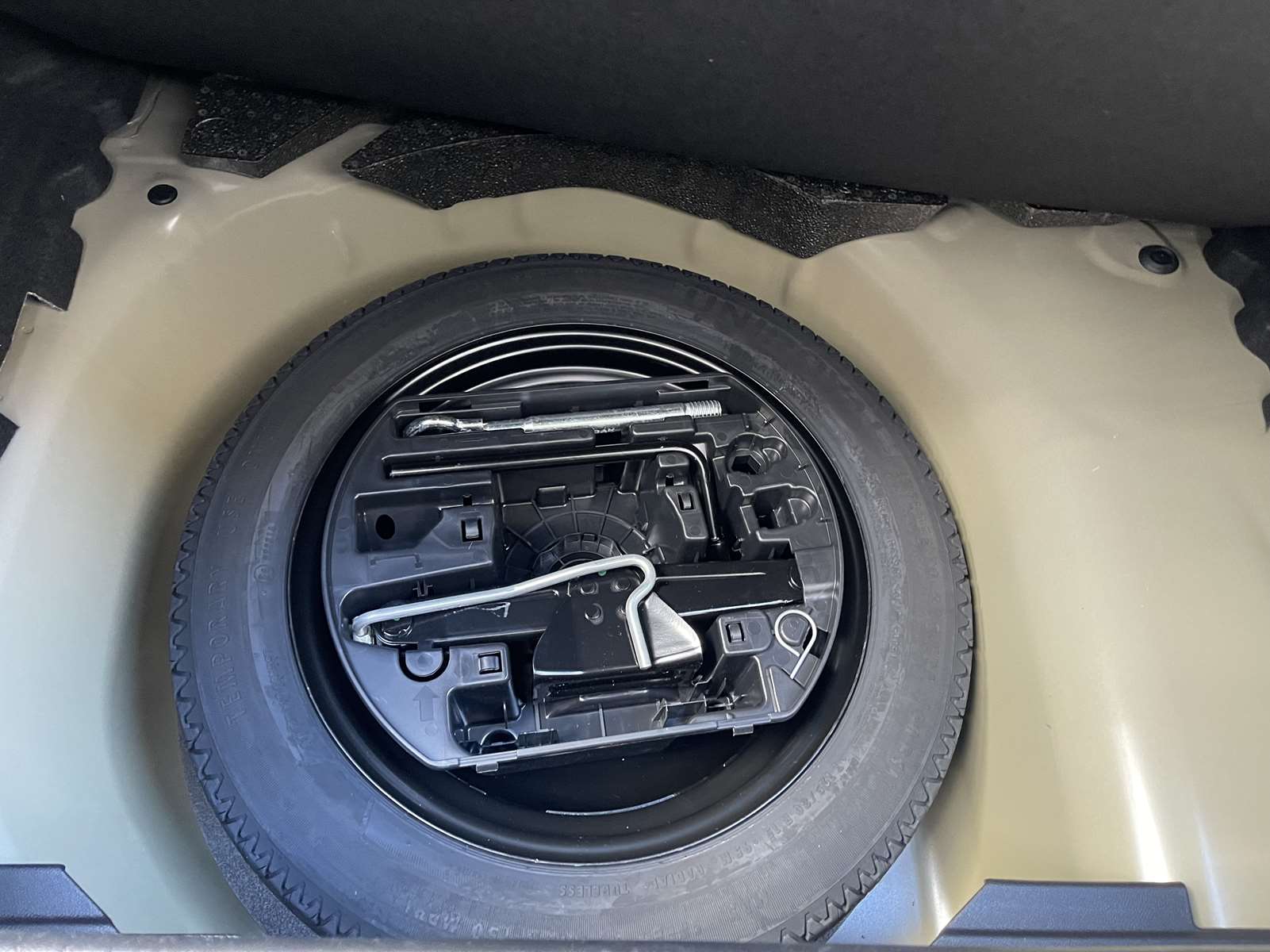 PEUGEOT 208 II ALLURE Hybrid e-DSC6 110ch GRIS SELENUIM 1ère main 16