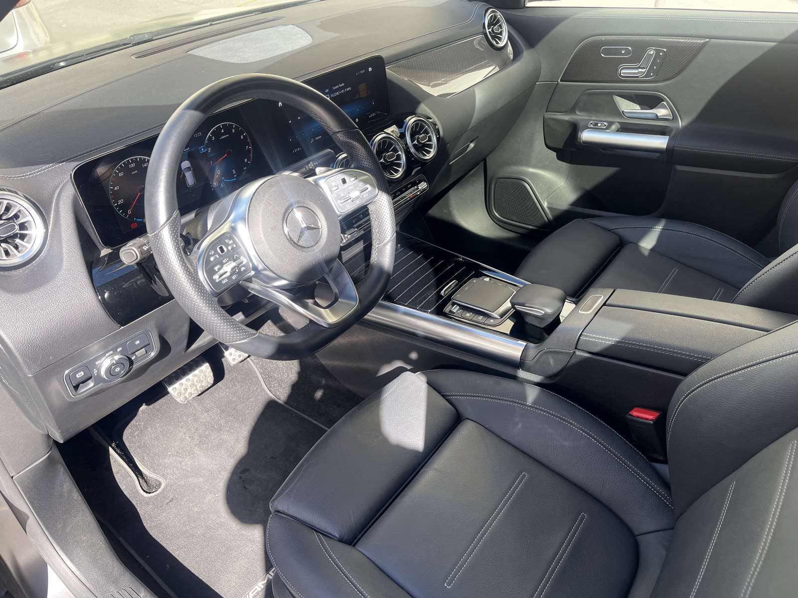 MERCEDES GLA II 200 AMG LINE 7G-DCT 12