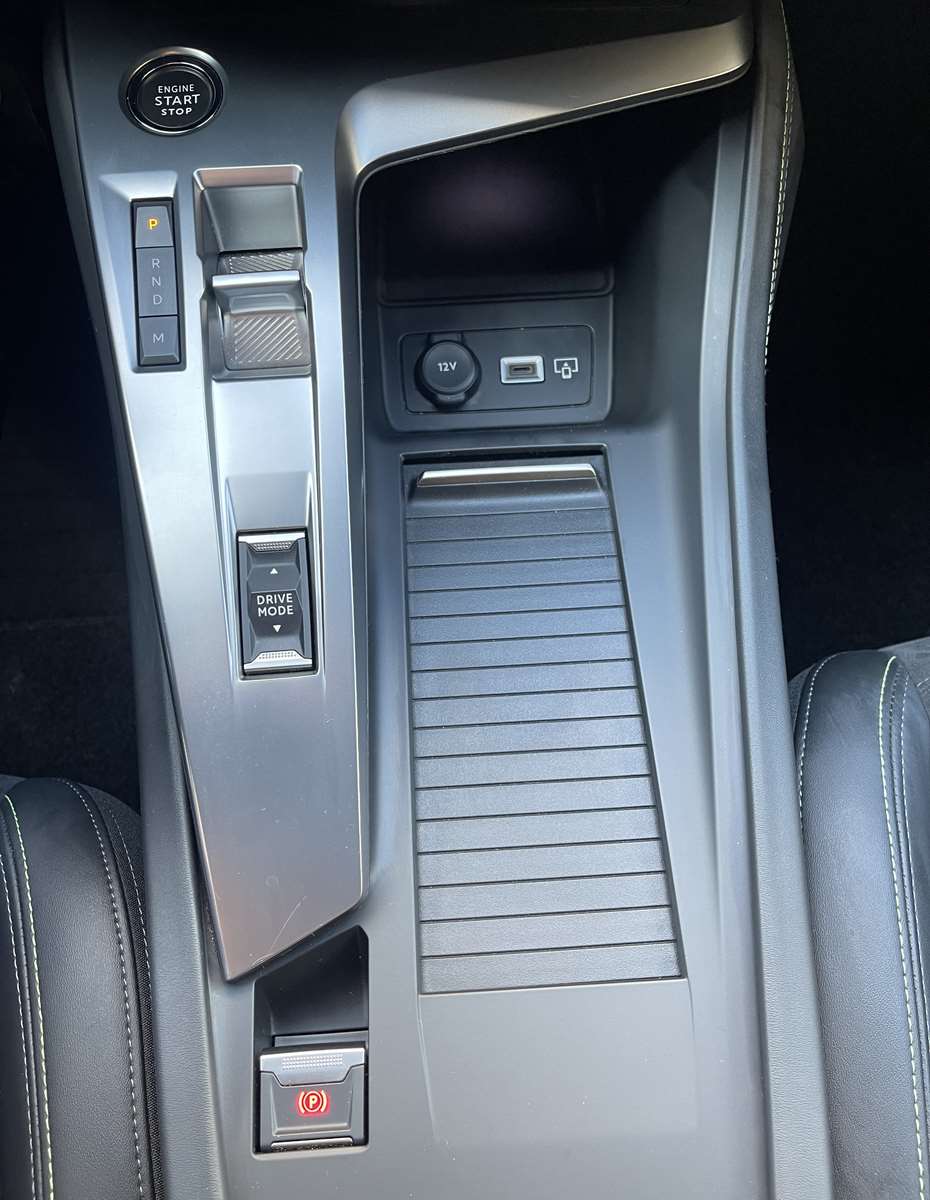 Peugeot 308 1.2 PureTech 130ch S&S GT EAT8 17