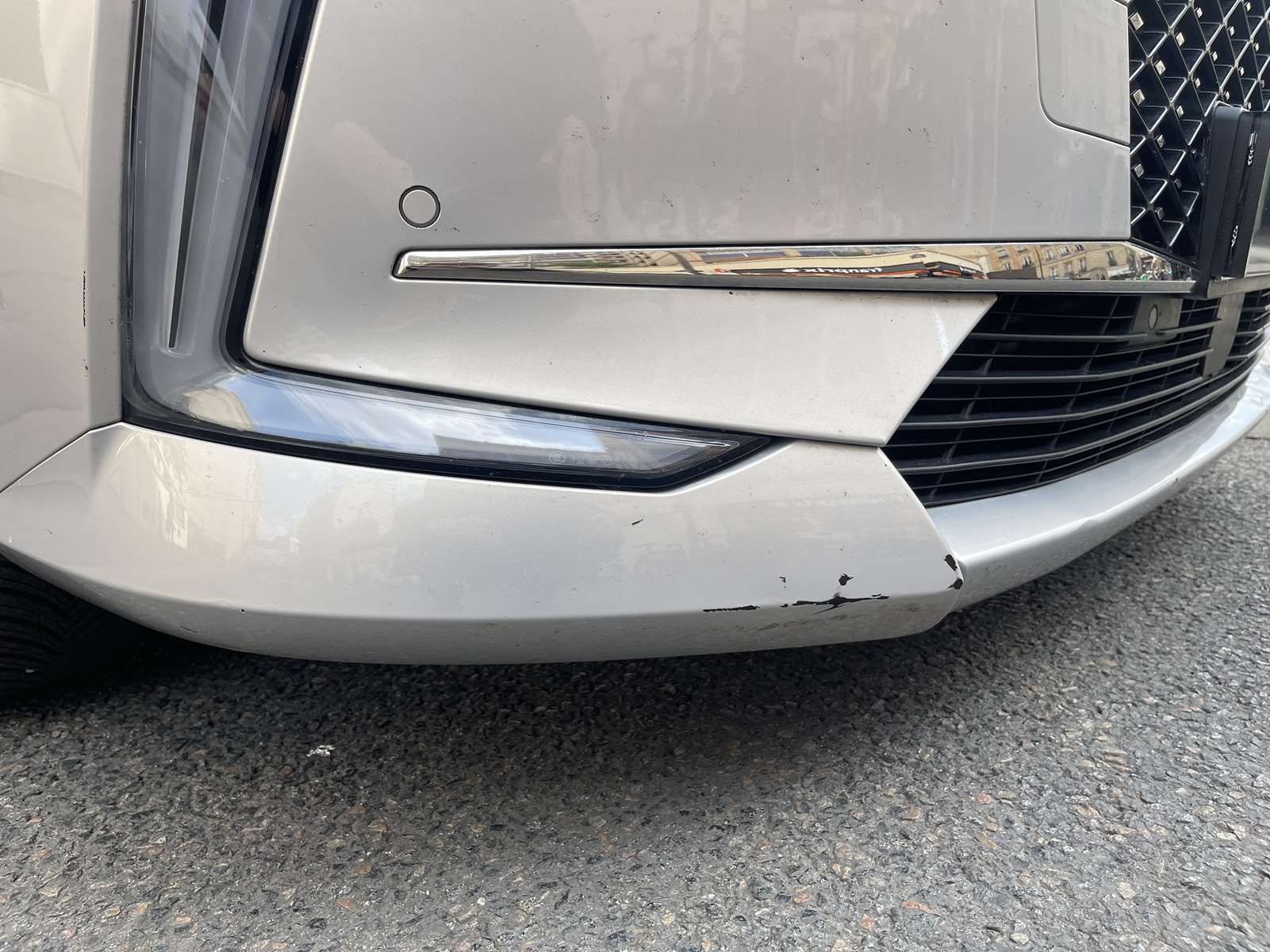 DS DS 4 II 1.6 HYBRIDE E-TENSE 225 RIVOLI 1ère main 29