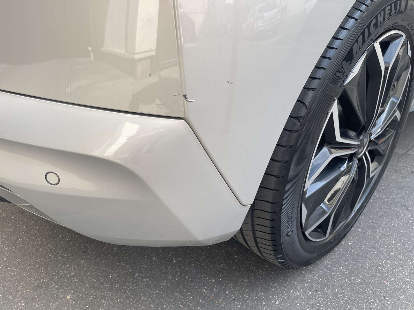 DS DS 4 II 1.6 HYBRIDE E-TENSE 225 RIVOLI 1ère main 32