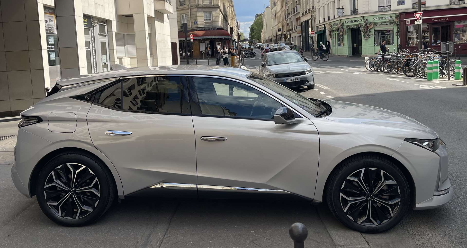 DS DS 4 II 1.6 HYBRIDE E-TENSE 225 RIVOLI 1ère main 1