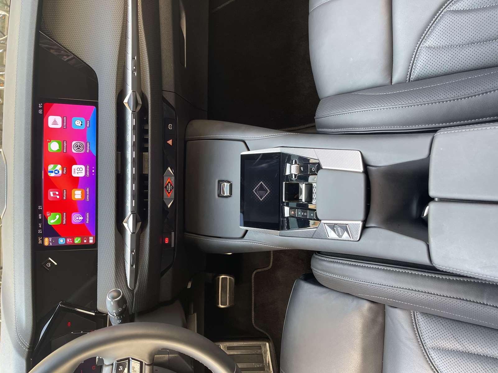 DS DS 4 II 1.6 HYBRIDE E-TENSE 225 RIVOLI 1ère main 14