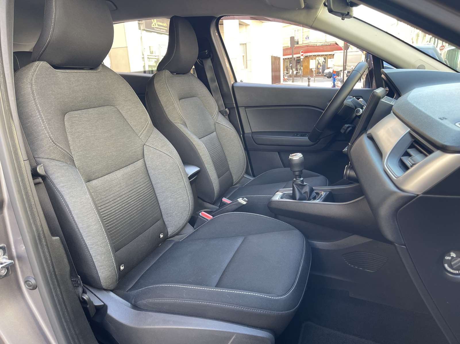 Renault Captur 1.0 TCe 100ch Business GPL 11