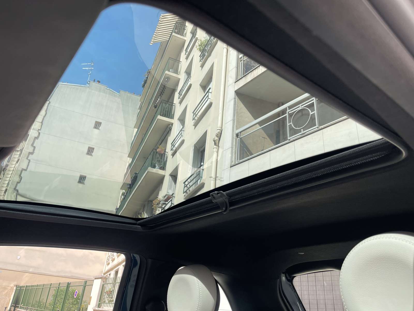 FIAT 500 II (2) HYBRIDE 1.0 70 CH DOLCEVITA BSG HYBRIDE TOIT PANORAMIQUE 16