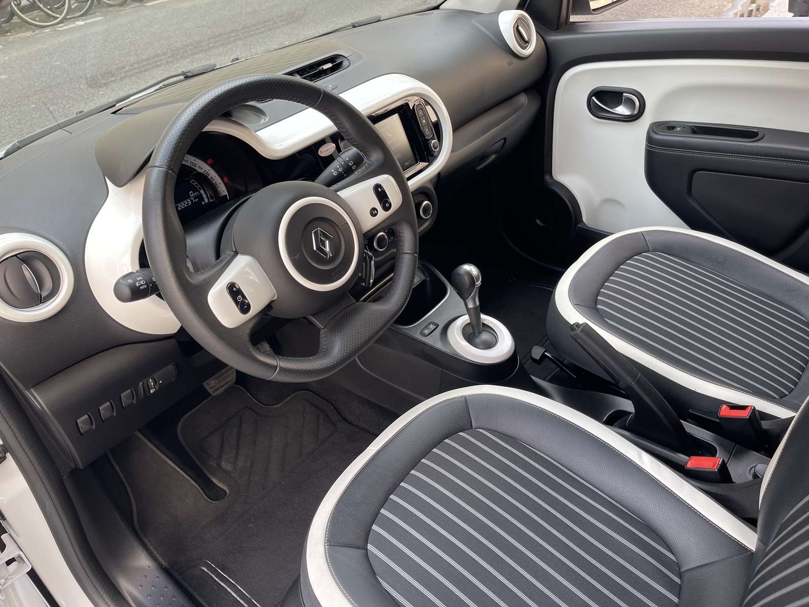 RENAULT TWINGO III (2) 0.9 TCE 95 INTENS EDC 15