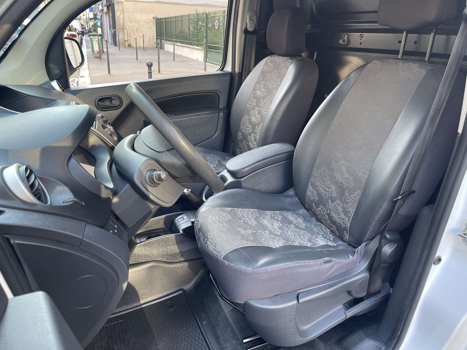 Renault Kangoo Express 1.2 TCe 115ch Extra R-Link 1ère main 8