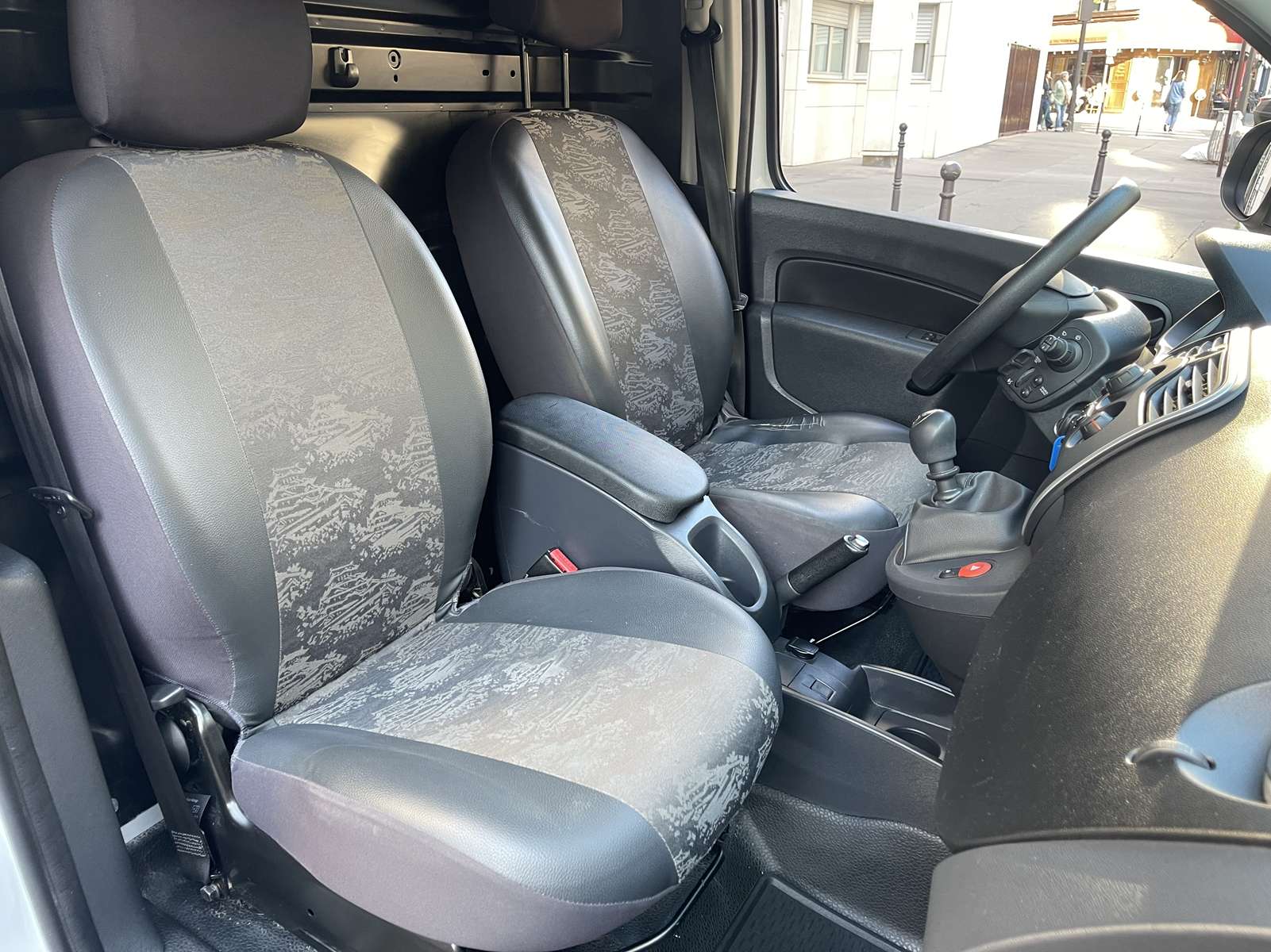 Renault Kangoo Express 1.2 TCe 115ch Extra R-Link 1ère main 9