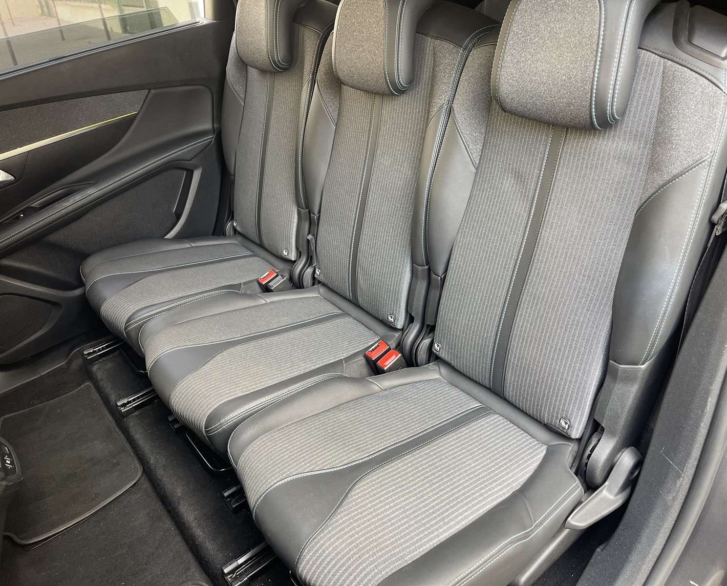 PEUGEOT 5008 II (2) 1.5 BLUEHDI 130 S&S ALLURE PACK EAT8 8