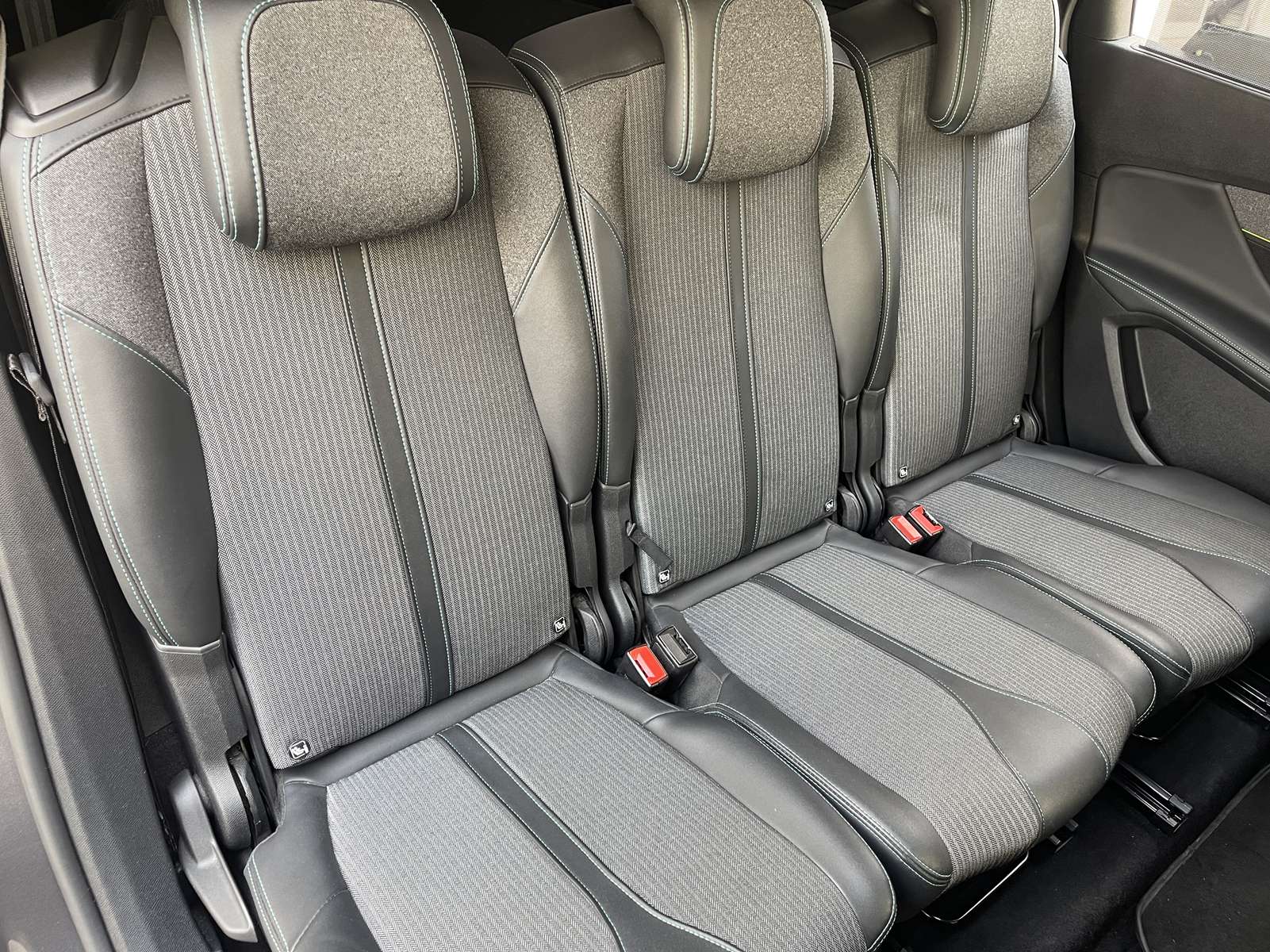 PEUGEOT 5008 II (2) 1.5 BLUEHDI 130 S&S ALLURE PACK EAT8 9