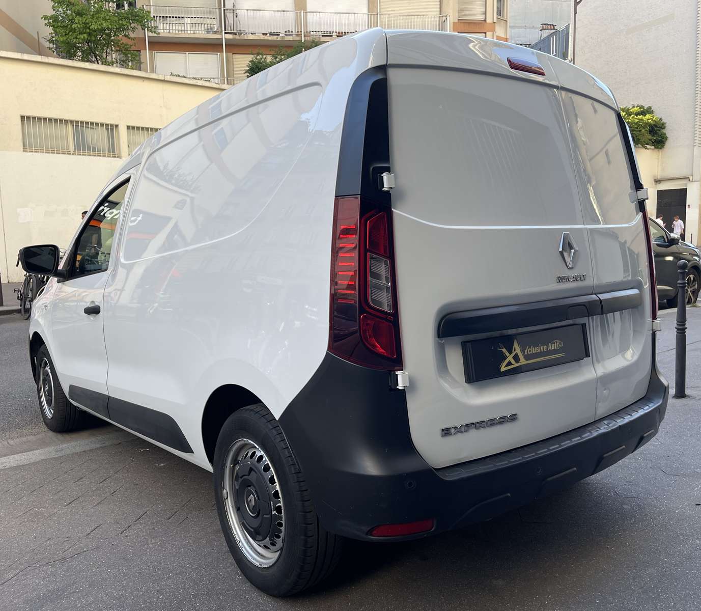 Renault Express Van 1.3 TCe 100ch Confort 1ère main 4