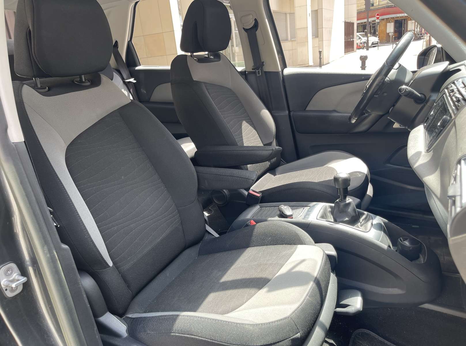 Citroën C4 Picasso e-HDi 115ch Intensive 11