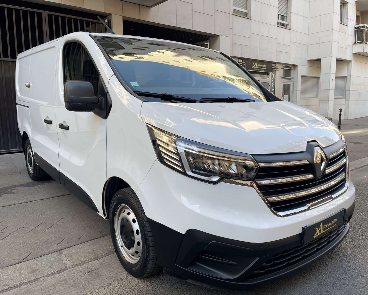 RENAULT TRAFIC III (2) 2.0 FOURGON L1H1 2800 KG BLUE DCI 130 GRAND CONFORT