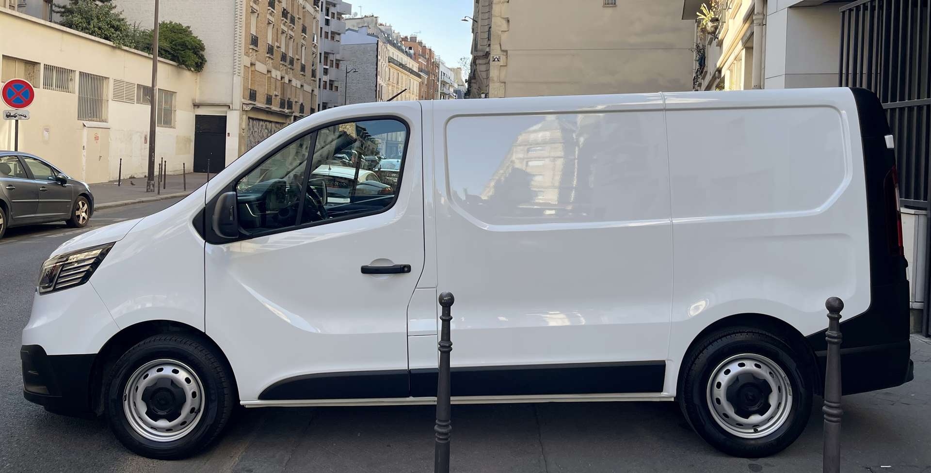 RENAULT TRAFIC III (2) 2.0 FOURGON L1H1 2800 KG BLUE DCI 130 GRAND CONFORT 5