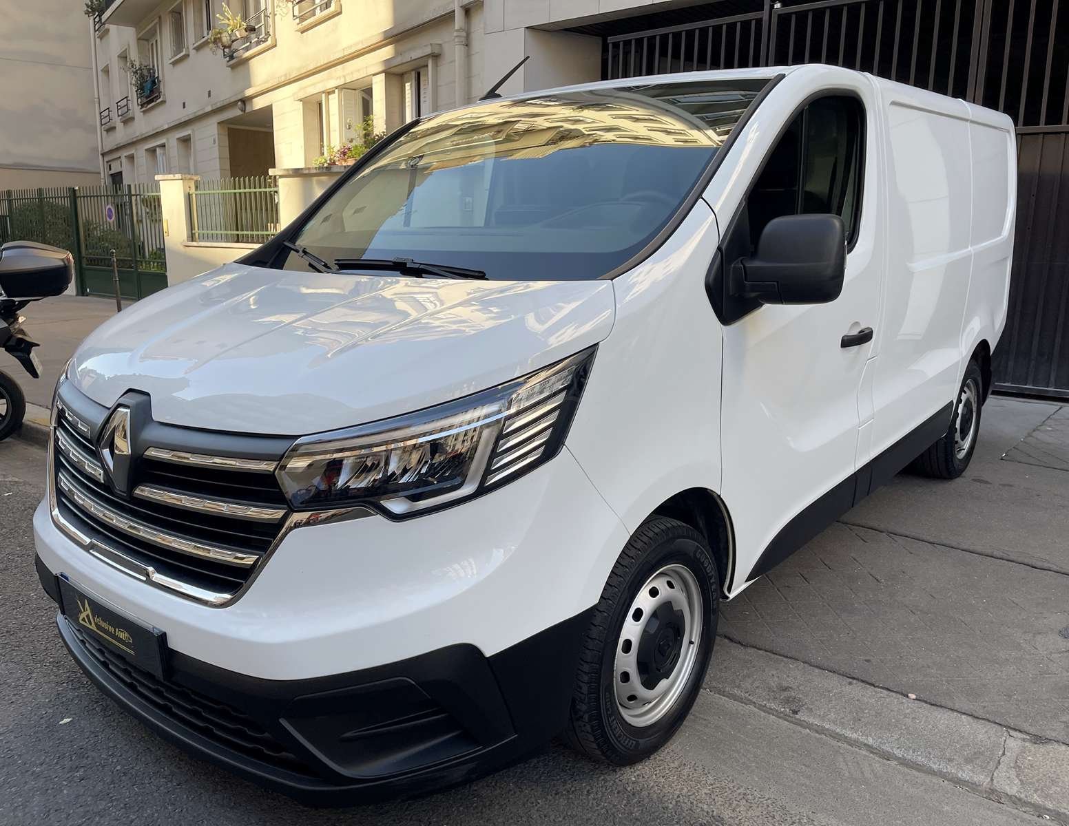 RENAULT TRAFIC III (2) 2.0 FOURGON L1H1 2800 KG BLUE DCI 130 GRAND CONFORT 6