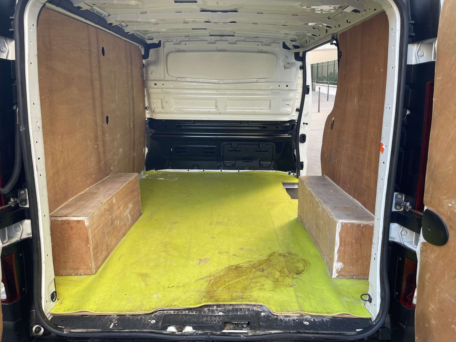 RENAULT TRAFIC III (2) 2.0 FOURGON L1H1 2800 KG BLUE DCI 130 GRAND CONFORT 17