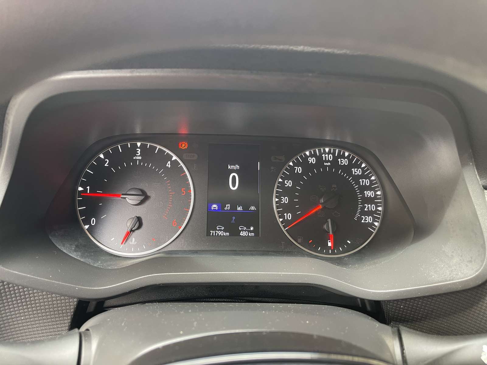 Renault TRAFIC III (2) 2.0 FOURGON L1H1 2800 KG BLUE DCI 130 GRAND CONFORT 1ère main 11