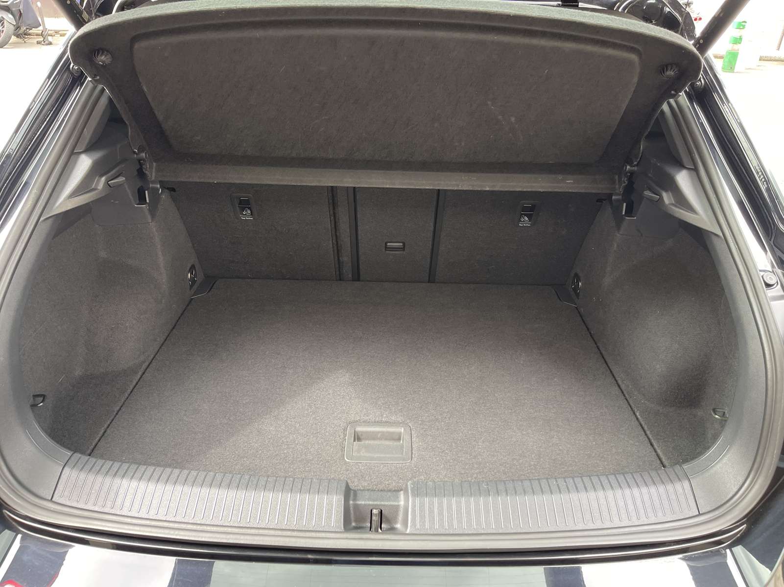 VOLKSWAGEN T-ROC 2.0 TDI 150 R-LINE DSG7 20