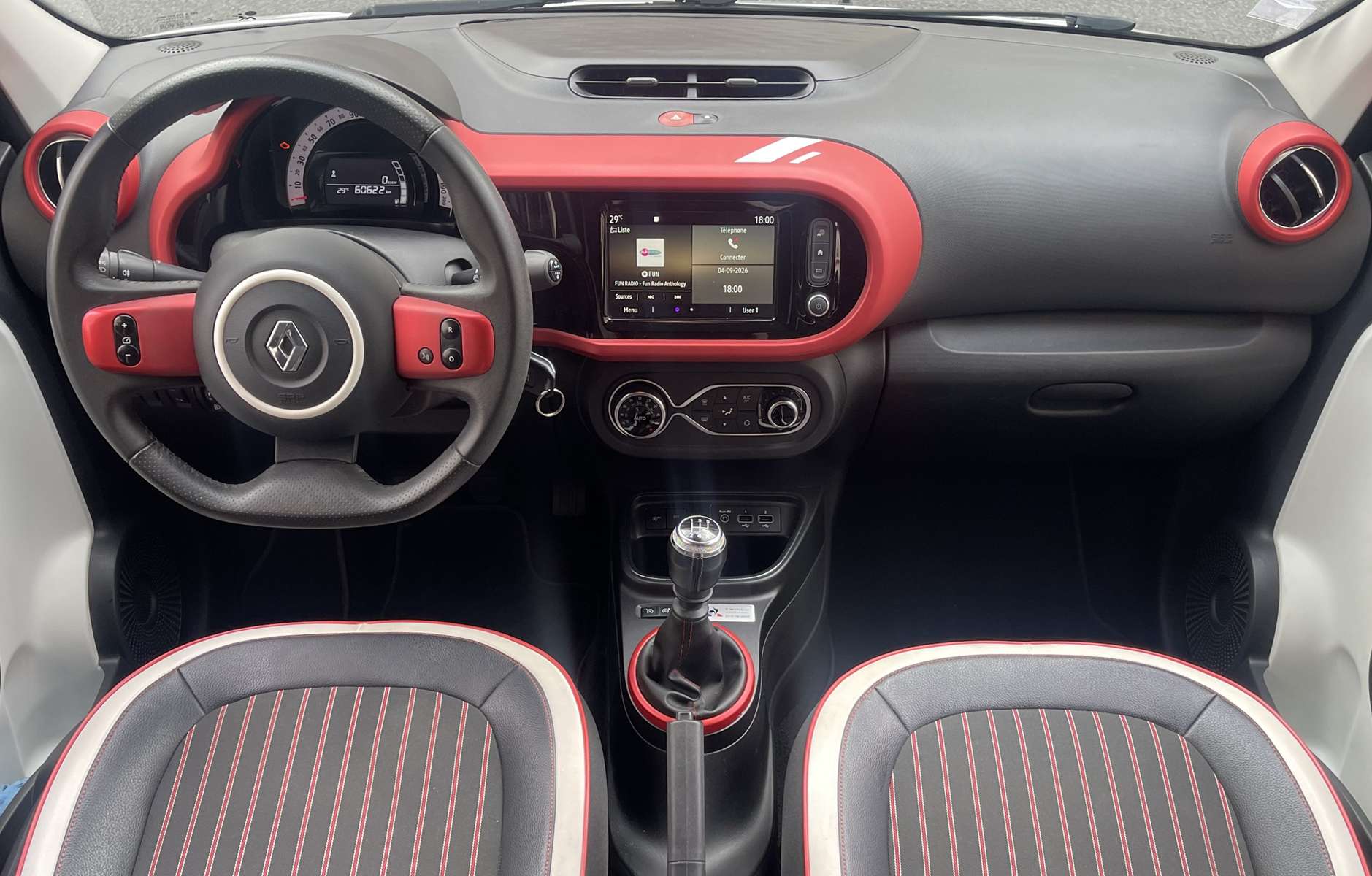 RENAULT TWINGO III (2) 0.9 TCE 95 LE COQ SPORTIF 12