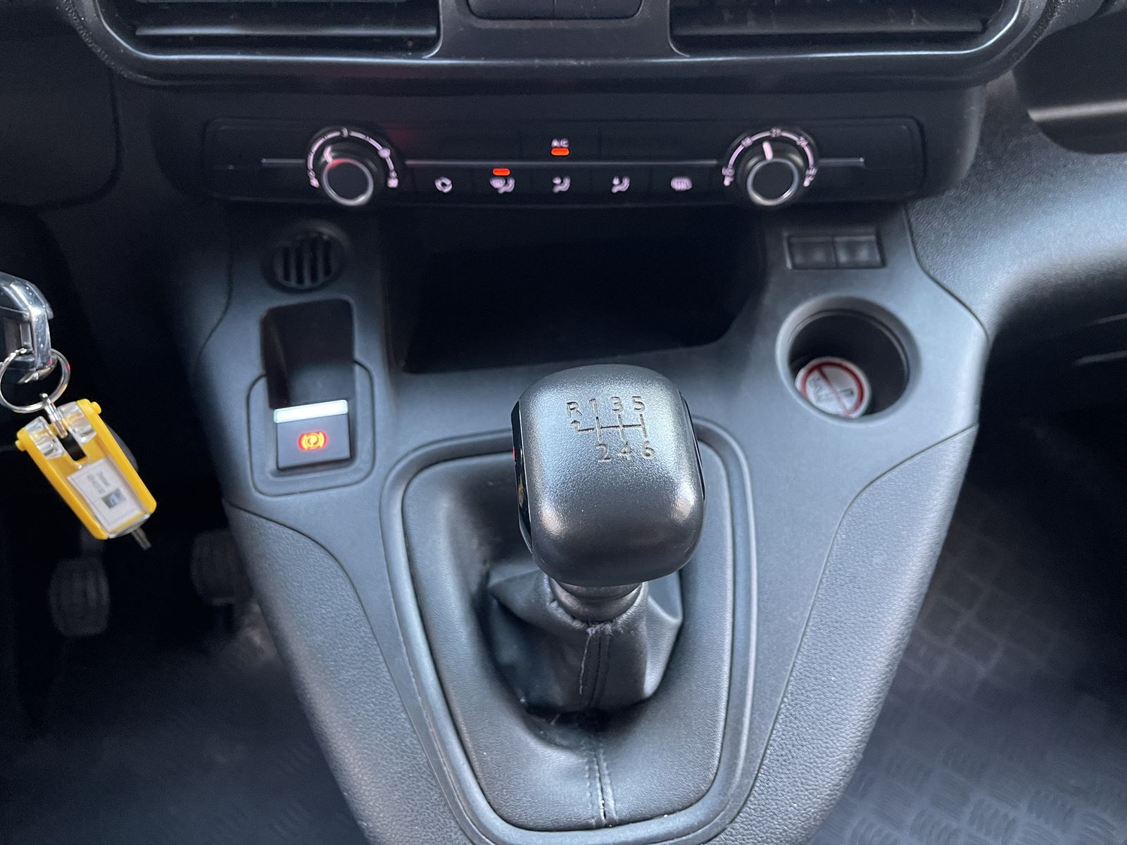 PEUGEOT PARTNER III (2) FOURGON 1.5 STANDARD 650 KG BLUEHDI 100 S&S BVM6 ASPHALT 14