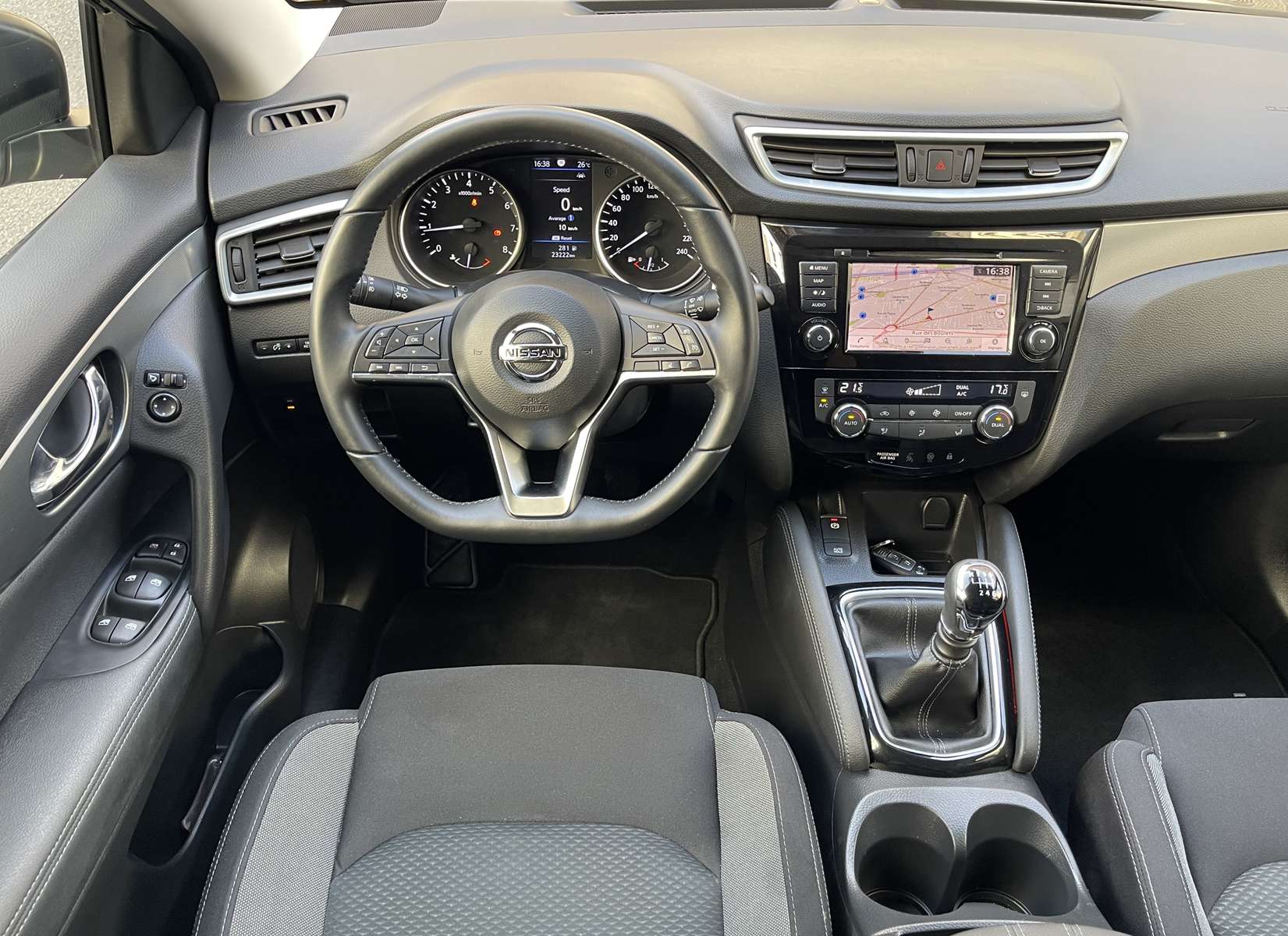 NISSAN QASHQAI II (2) 1.3 DIG-T 140 N-CONNECTA 1ère main 13