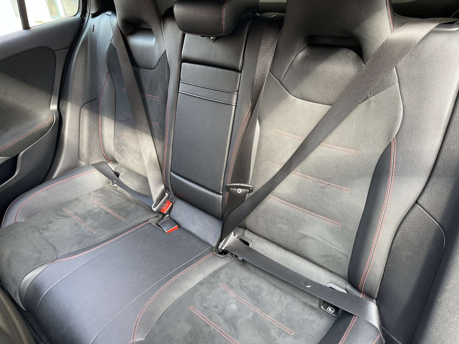 MERCEDES CLASSE A IV (2) 250 AMG LINE 8G-DCT 9