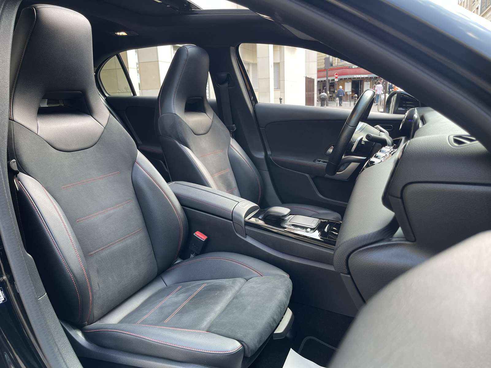 MERCEDES CLASSE A IV (2) 250 AMG LINE 8G-DCT 11