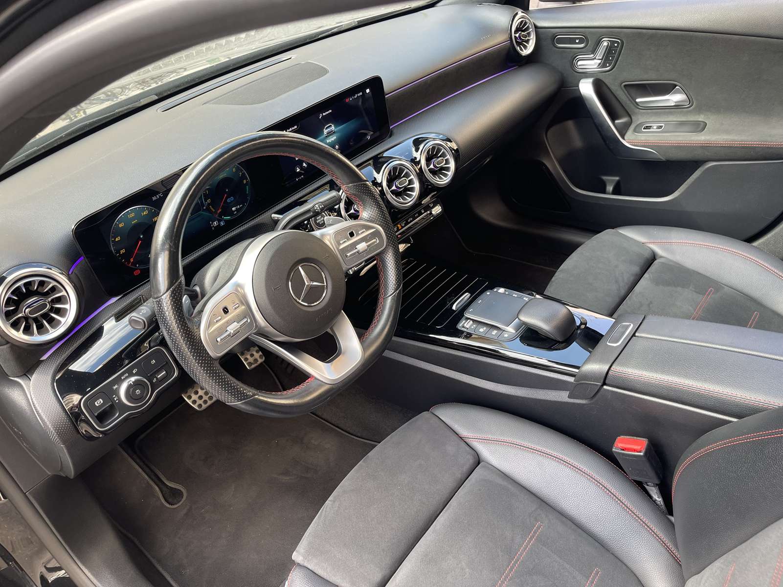 MERCEDES CLASSE A IV (2) 250 AMG LINE 8G-DCT 15