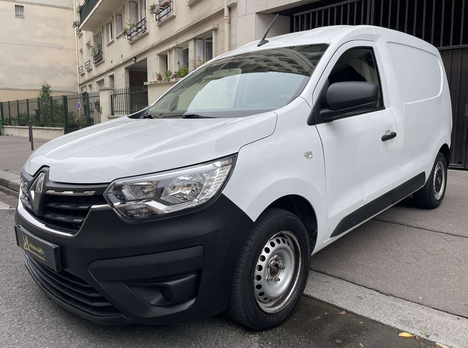 RENAULT EXPRESS VAN II VAN 1.3 TCE 100 CONFORT 8990€ TTC 6
