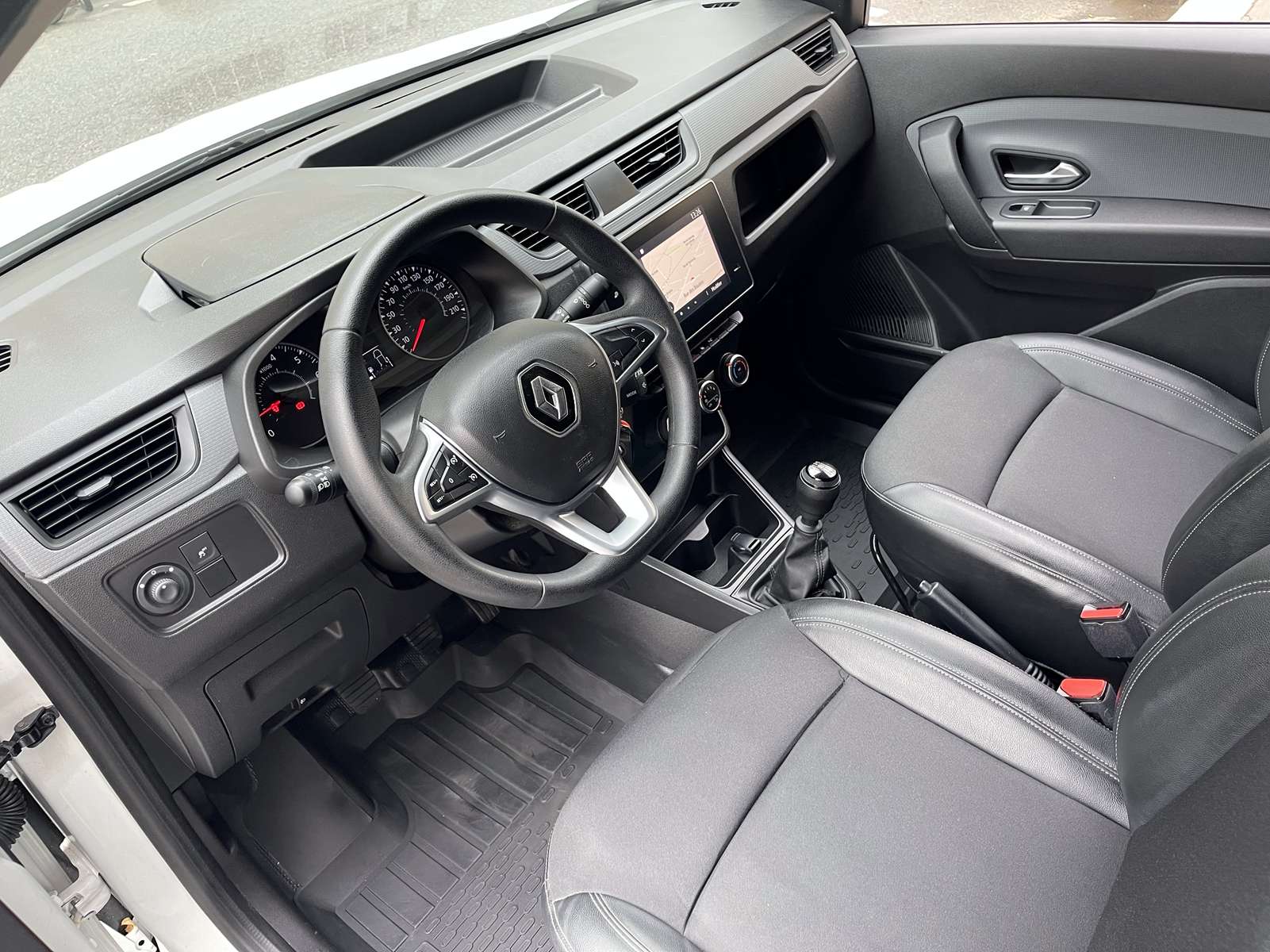 RENAULT EXPRESS VAN II VAN 1.3 TCE 100 CONFORT 8990€ TTC 9