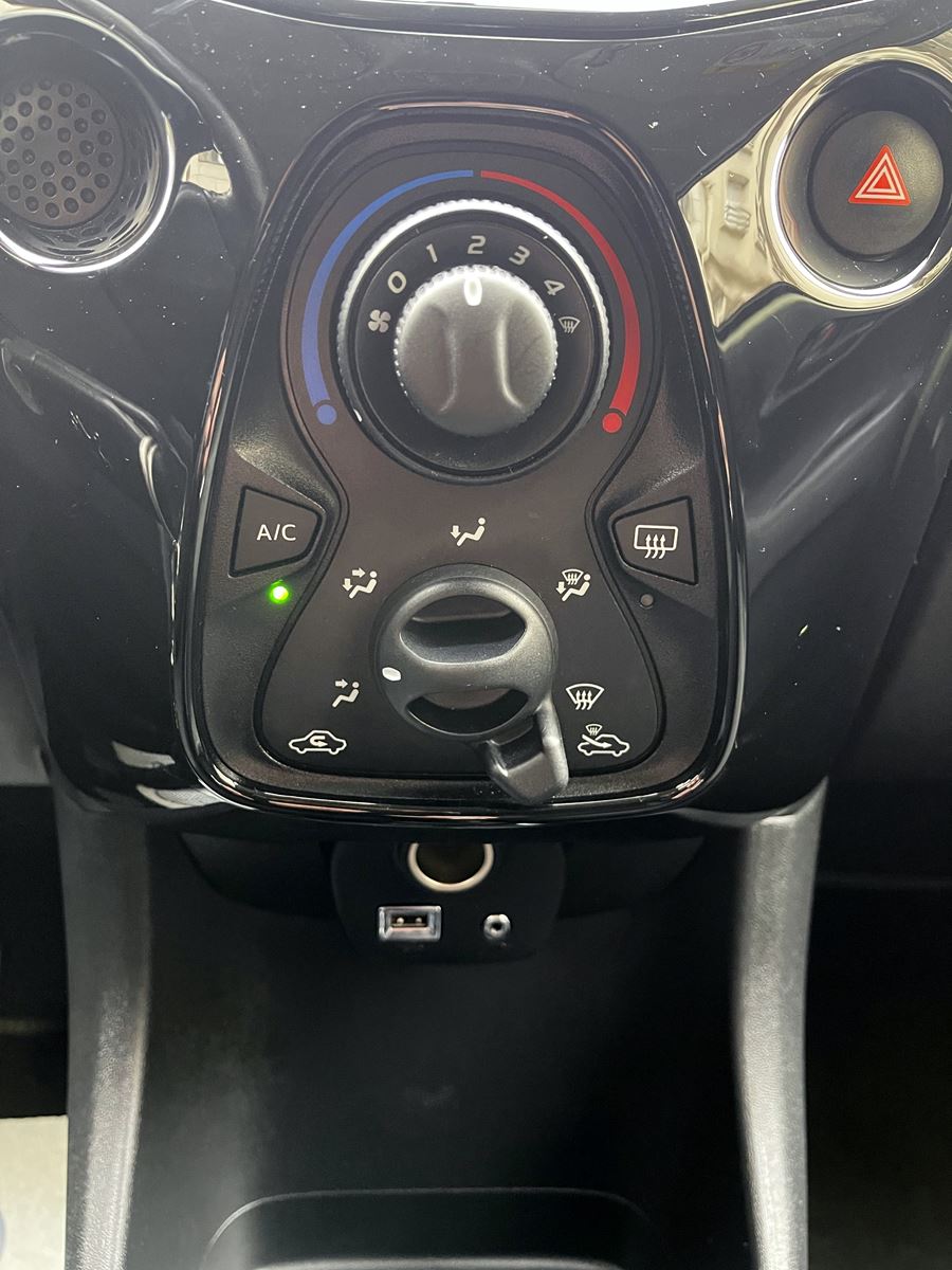 Peugeot 108 VTi 72 Style S&S 1ère main 21